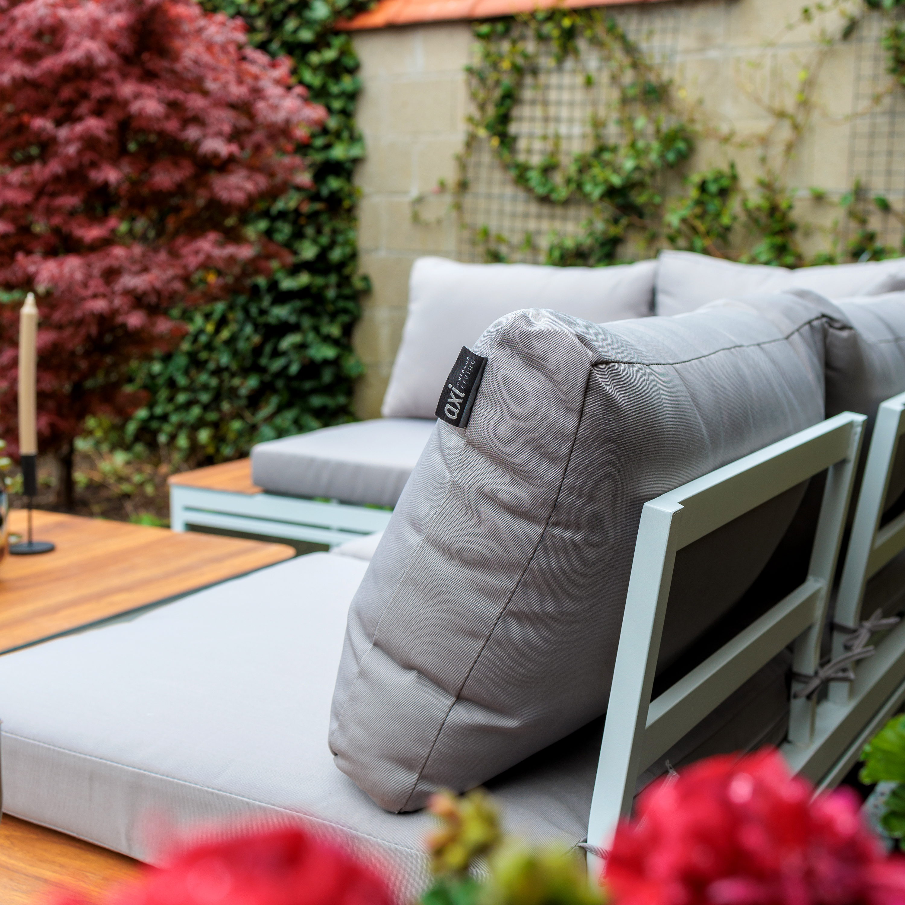 AXI Eos Lounge Set mit Gartenliege - Weiß und Holzoptik PSPC