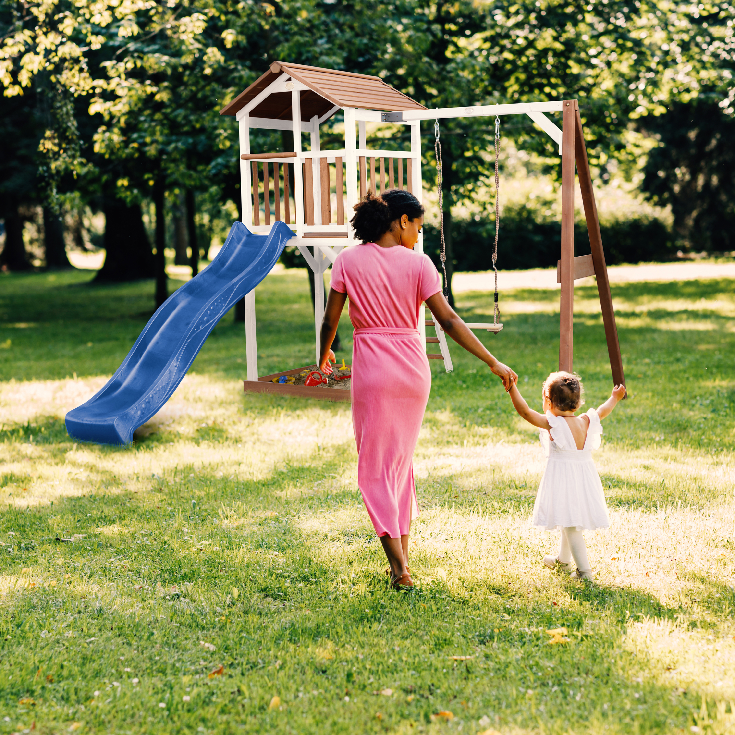 AXI Beach Tower with Single Swing Set Brown/White - Blue Slide