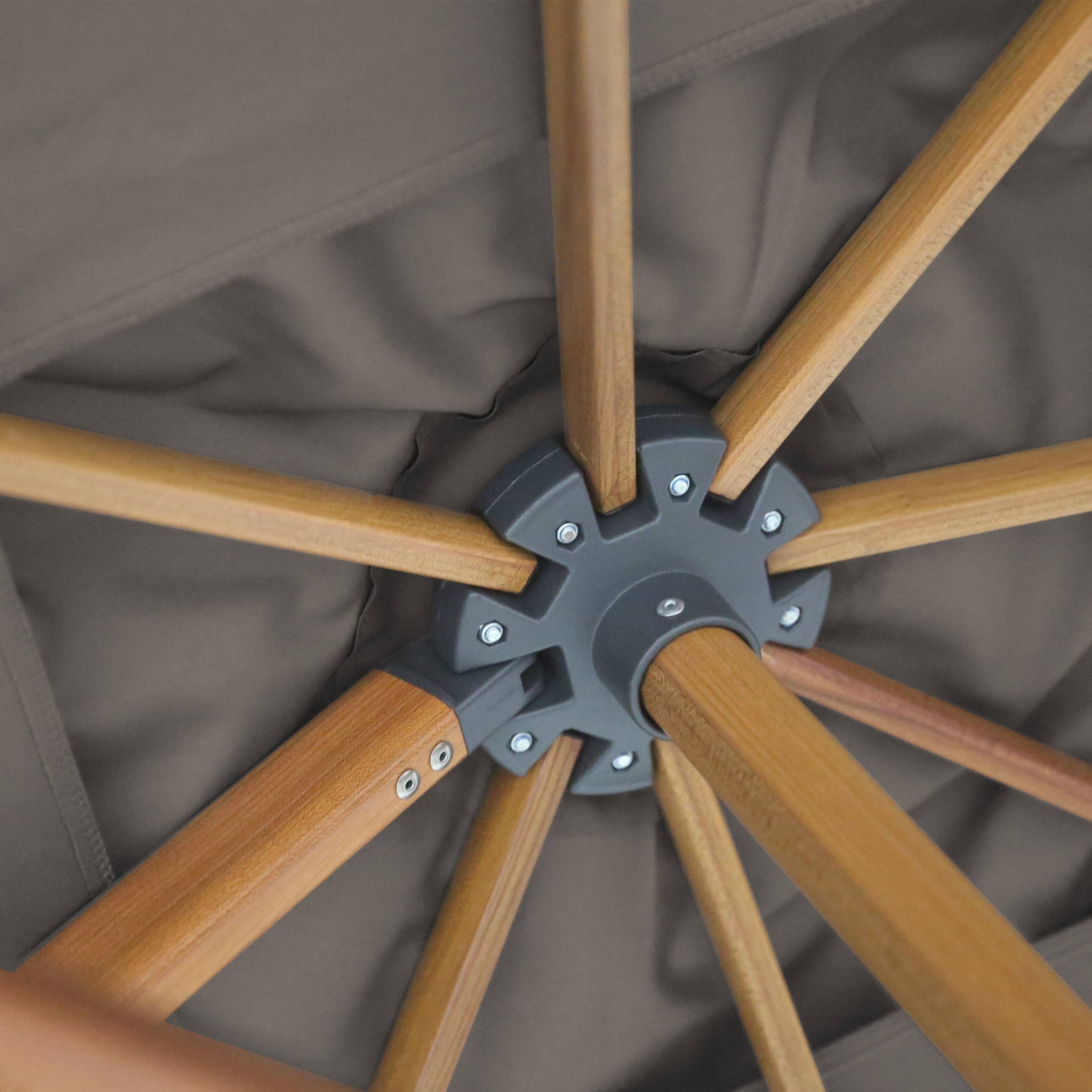 AXI Alina Cantilever Parasol 300x300cm Wood-look/Taupe