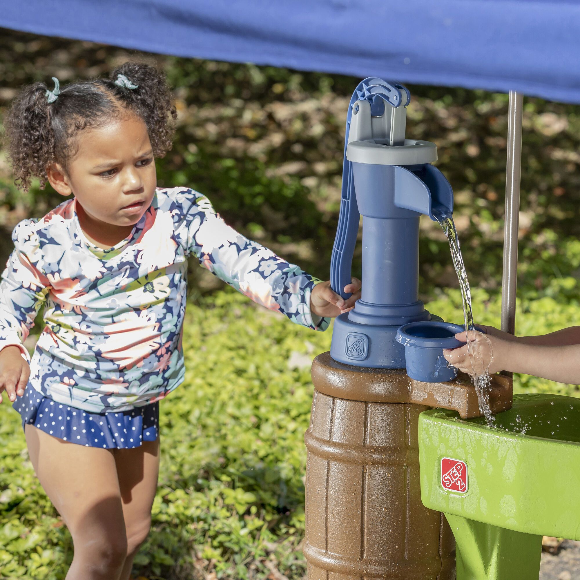 Step2 Pump und Splash Shady Oasis Spielhaus 