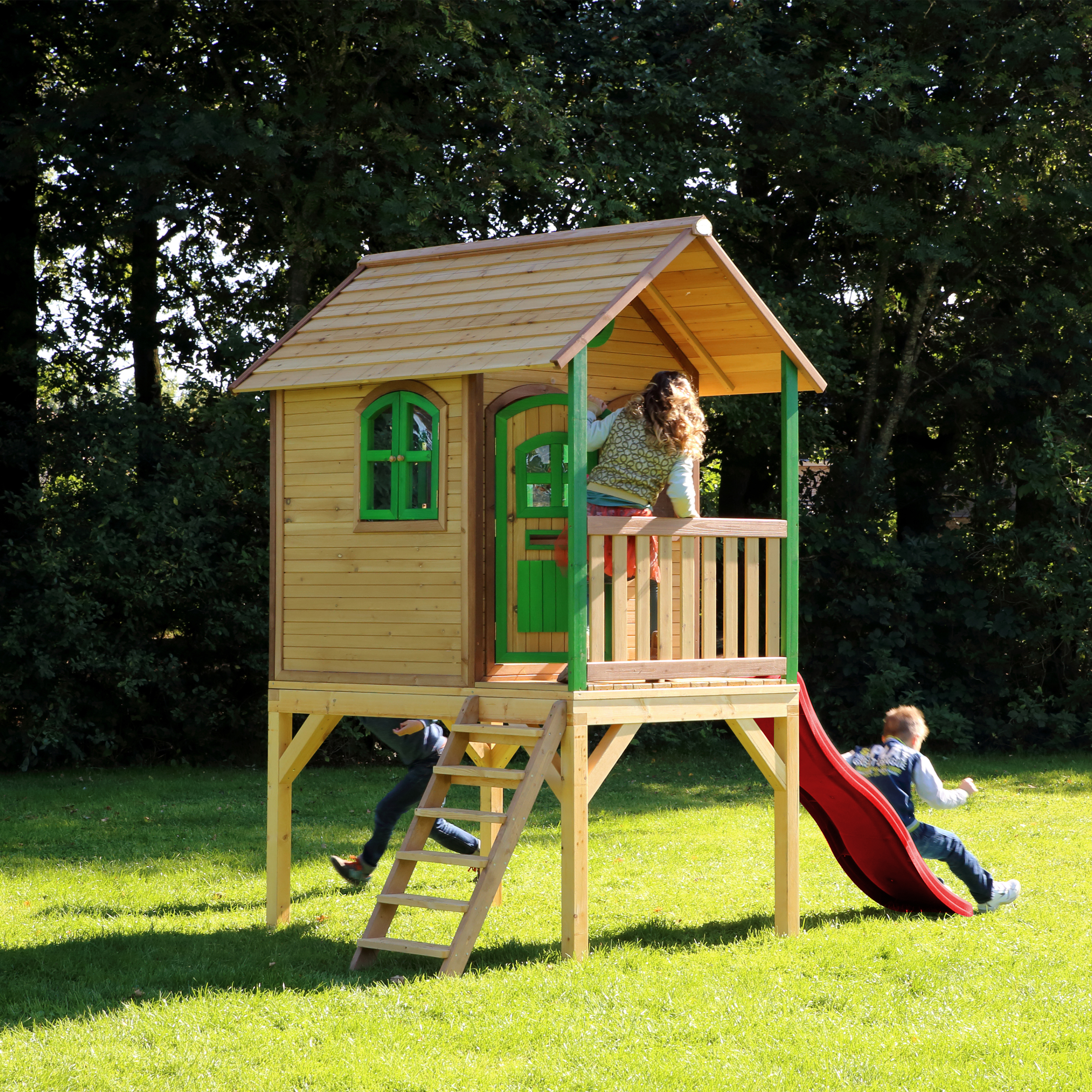 AXI Laura Playhouse Brown/green - Red Slide 