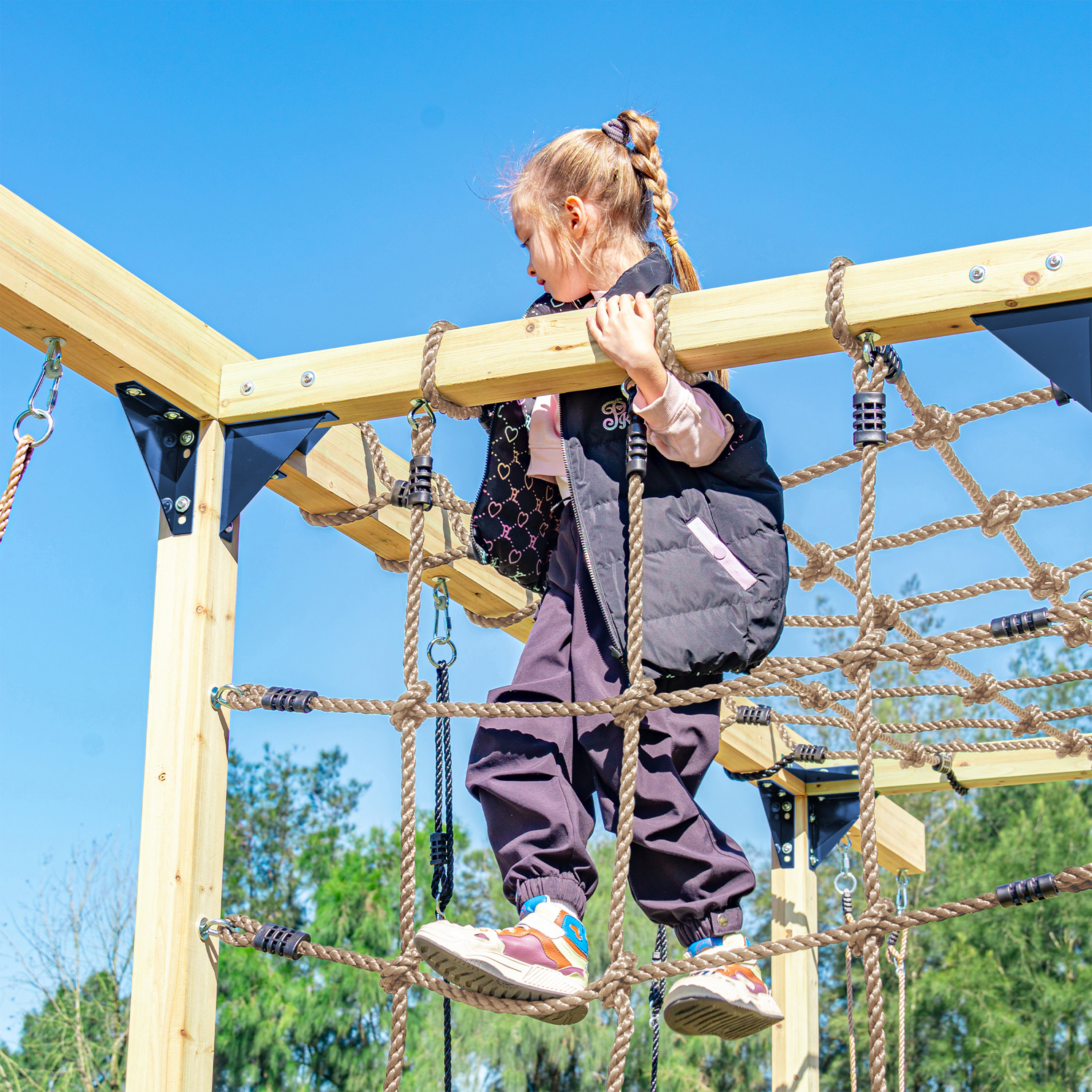 AXI Boris Wooden Playcentre with Swings. Trapeze. Climbing Nets and Monkey Bars – White Slide
