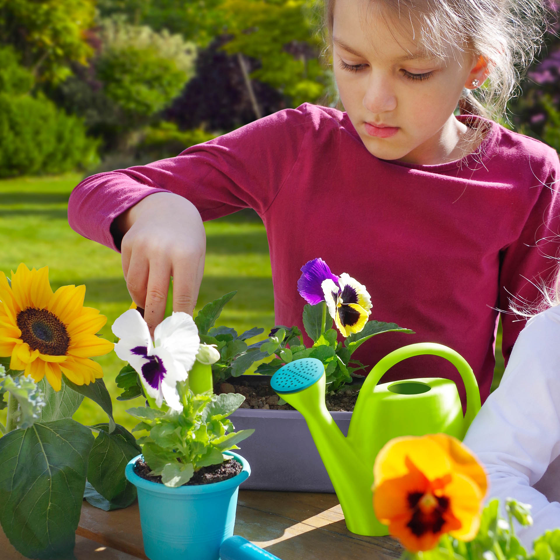 Gardenico Garten-Set für Kinder mit Blumentöpfen und Gartengeräten 24-teilig