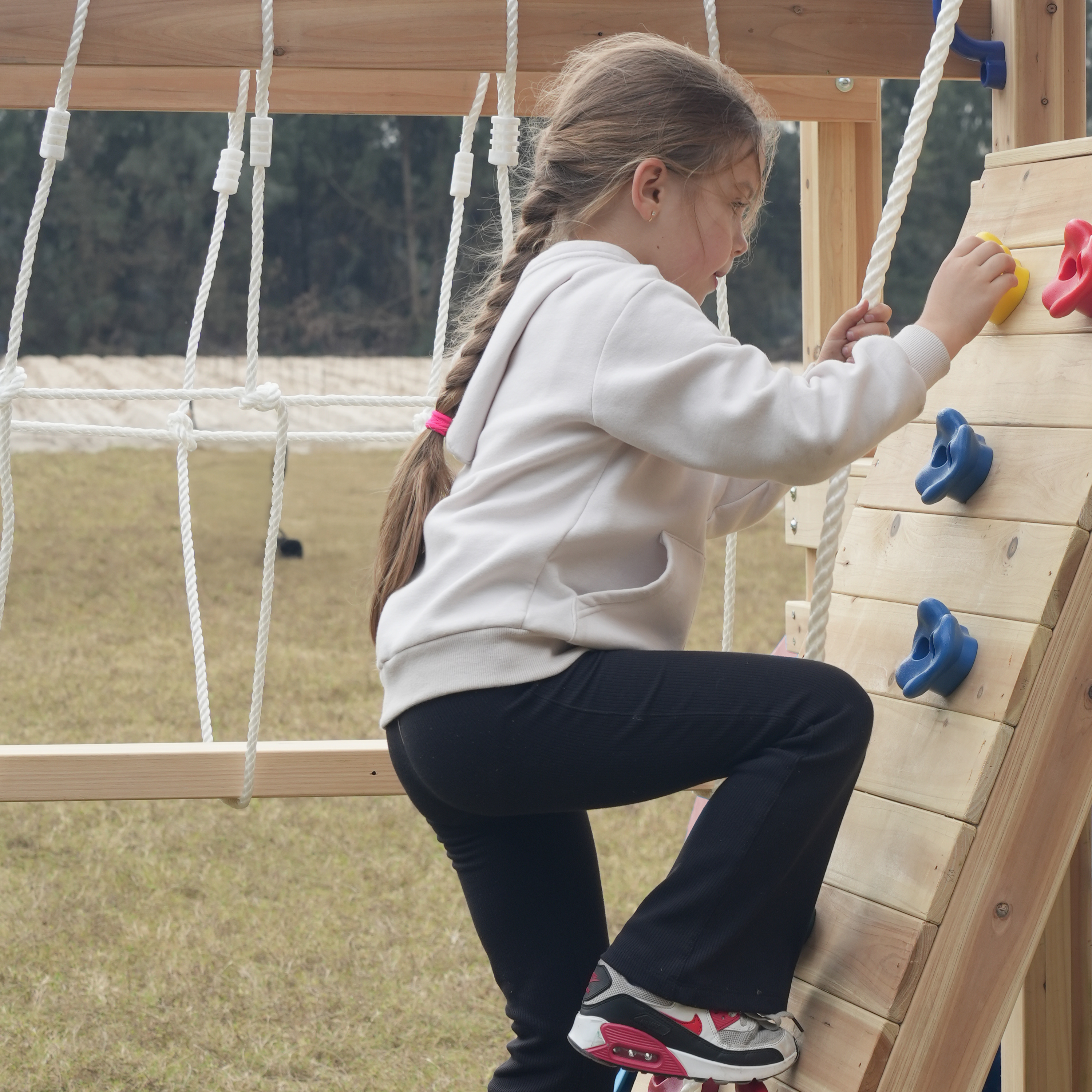 AXI Hunter Climbing Frame with Swings, Climbing Frame, Climbing Bridge and Multiple Platforms – Pastel Pink Double Slide