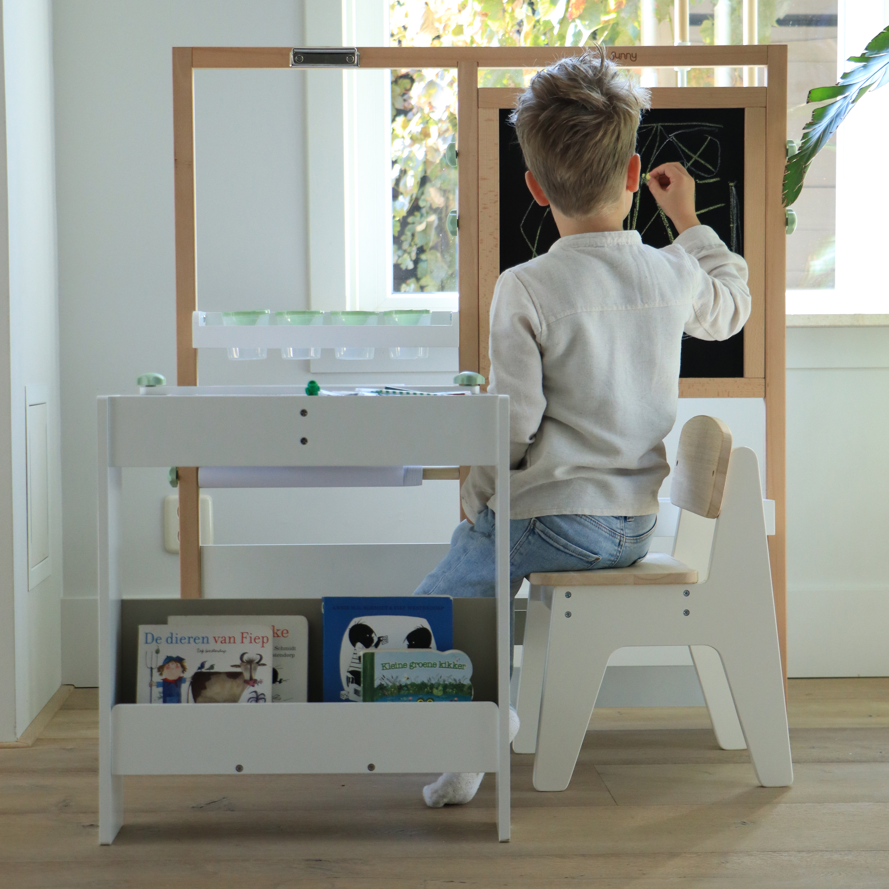 Sunny Olivia Drawing and Craft Table