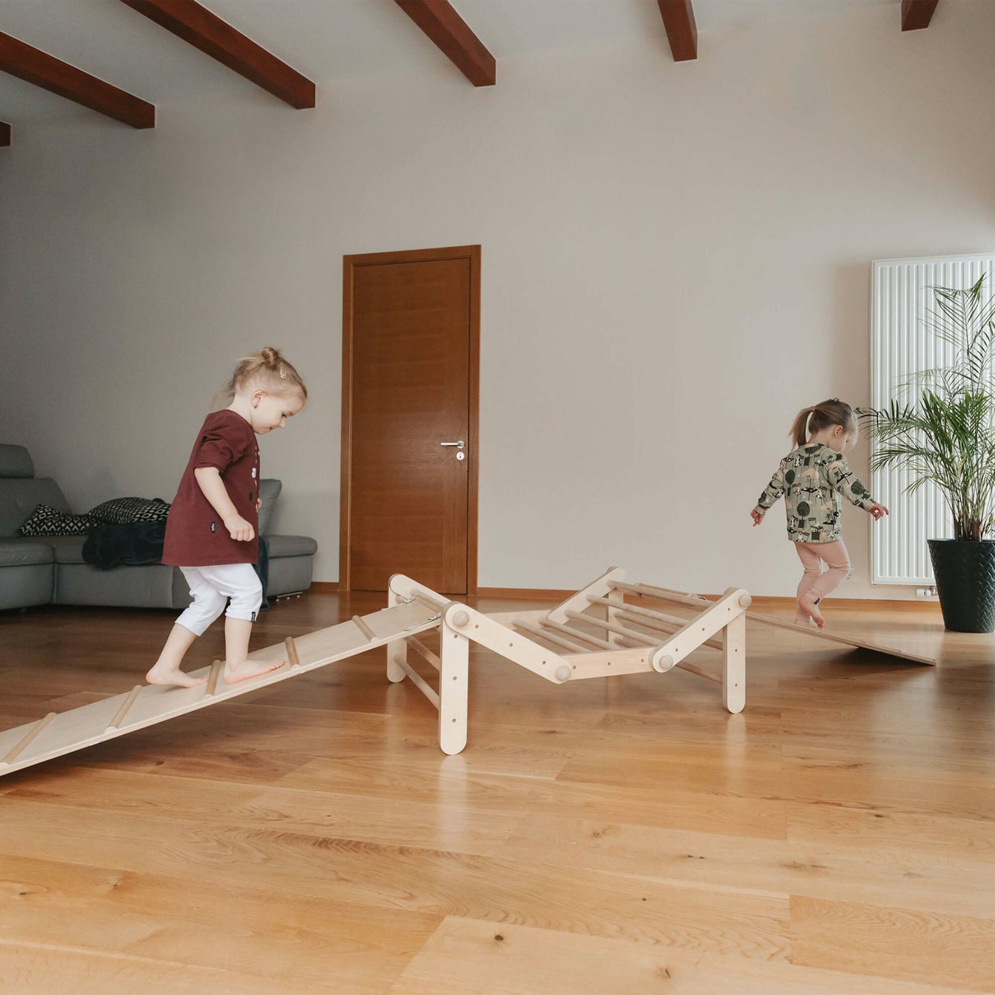 Ette Tete Fipitri Klettergerüst aus Holz mit Rutsche