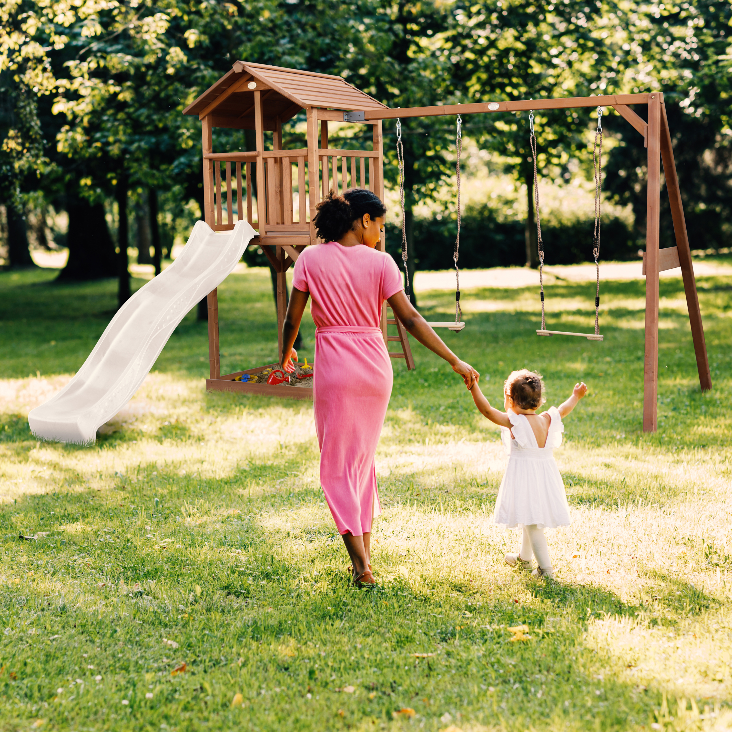 AXI Beach Tower with Double Swing Set Brown - White Slide