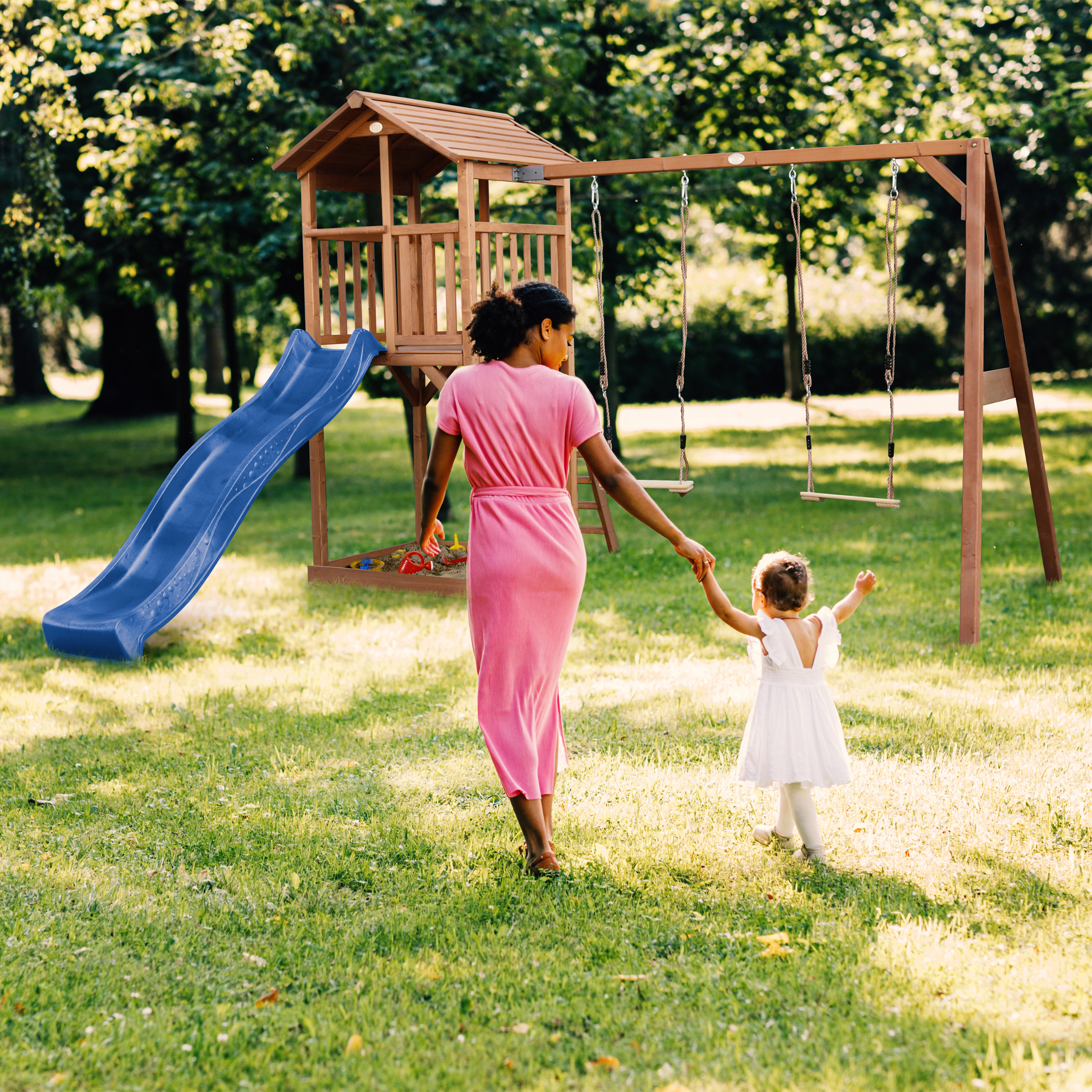 AXI Beach Tower with Double Swing Set Brown - Blue Slide