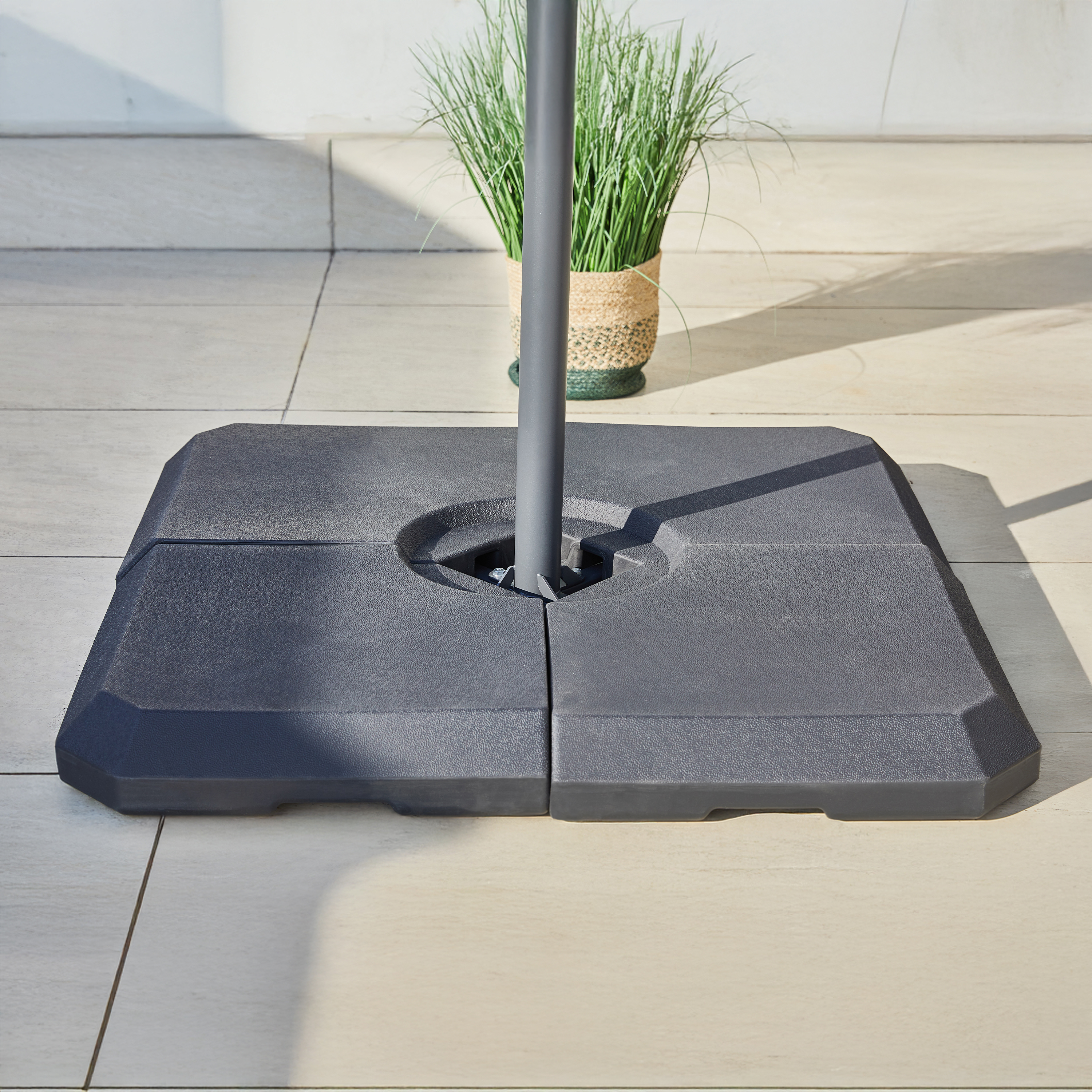 AXI 4 Piece Fillable Parasol Base Black