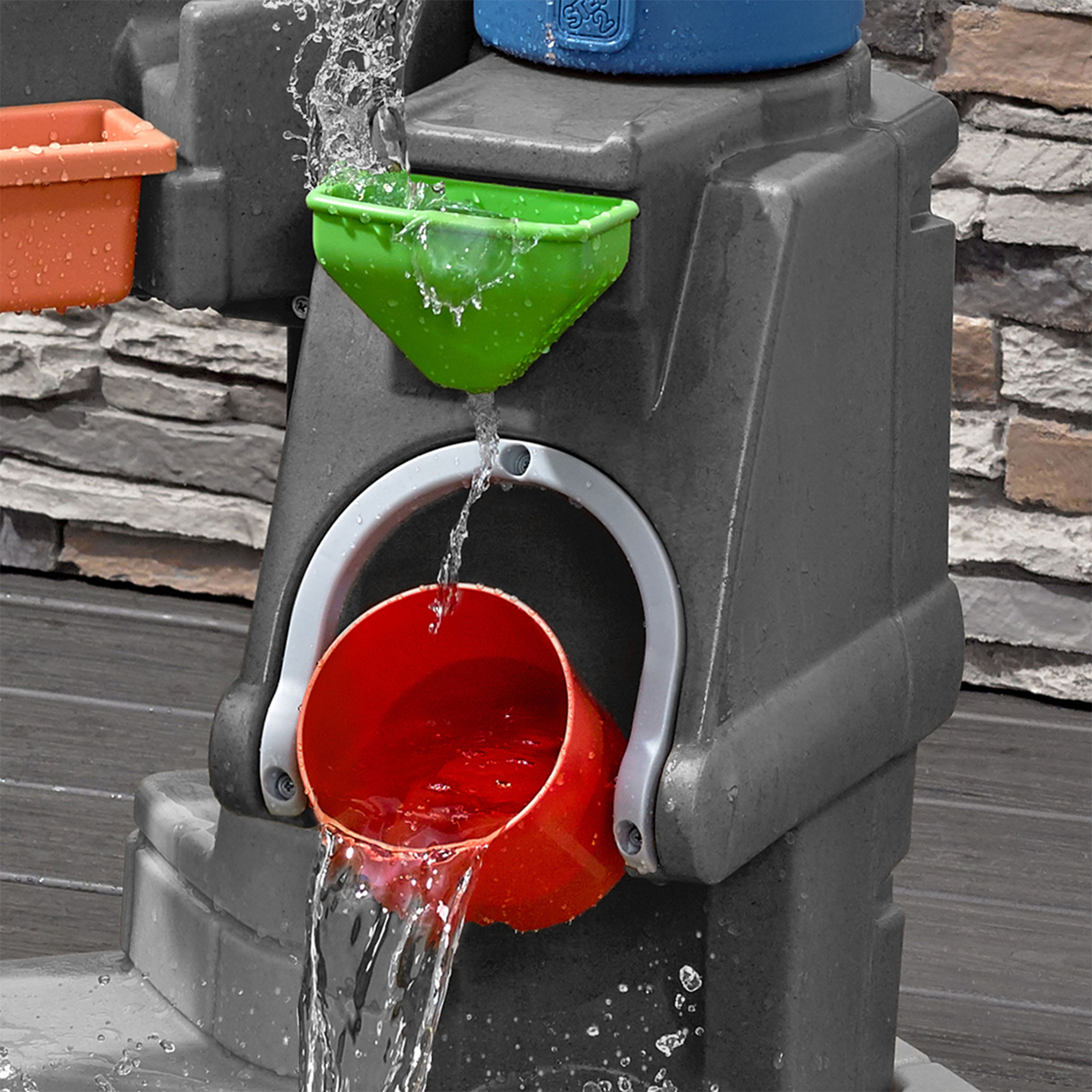 Step2 Pump & Splash Discovery Stone Pond Water Table