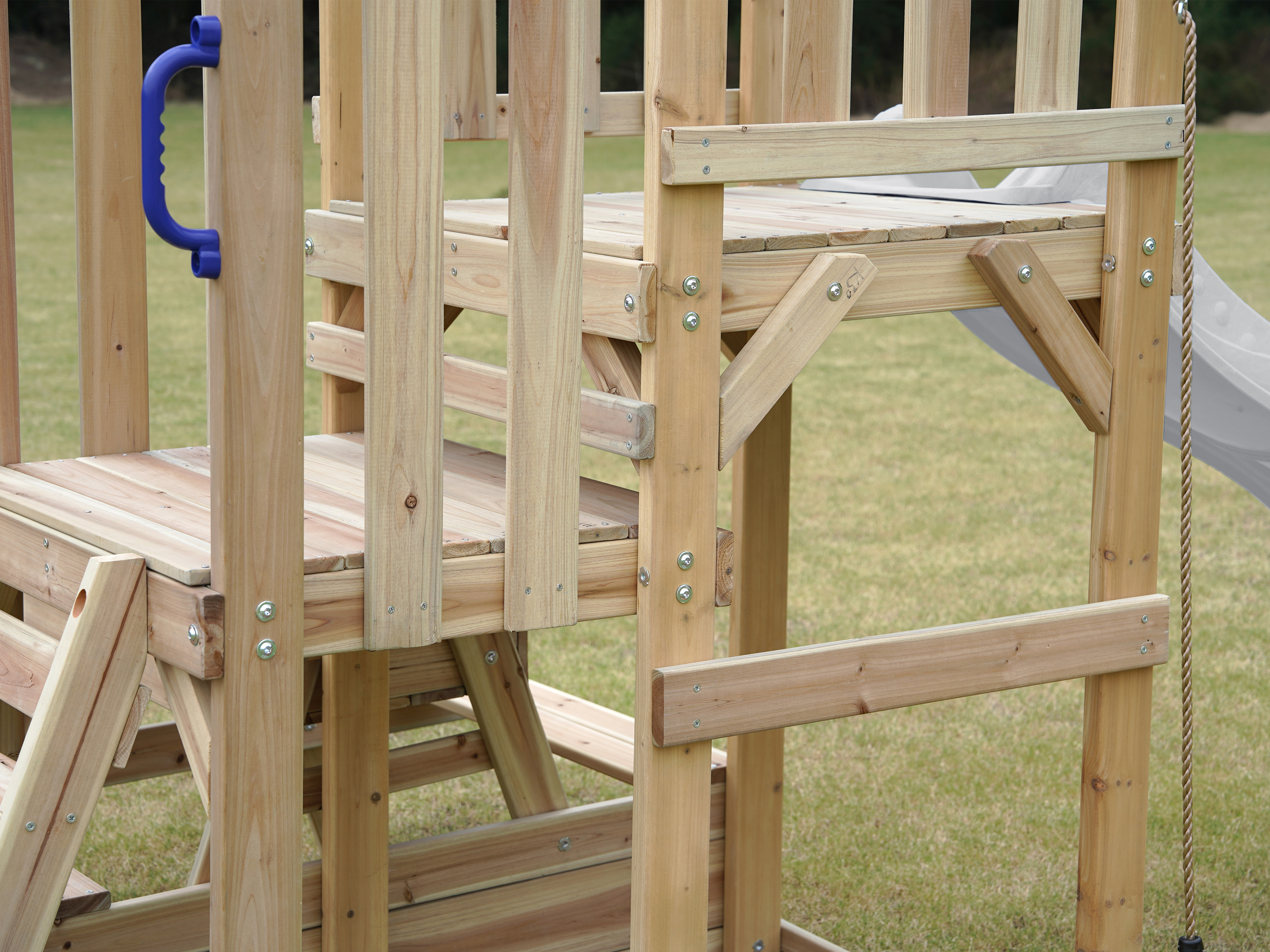 AXI Mette Climbing Frame with Double Swing Set and Picnic Table - White Slide