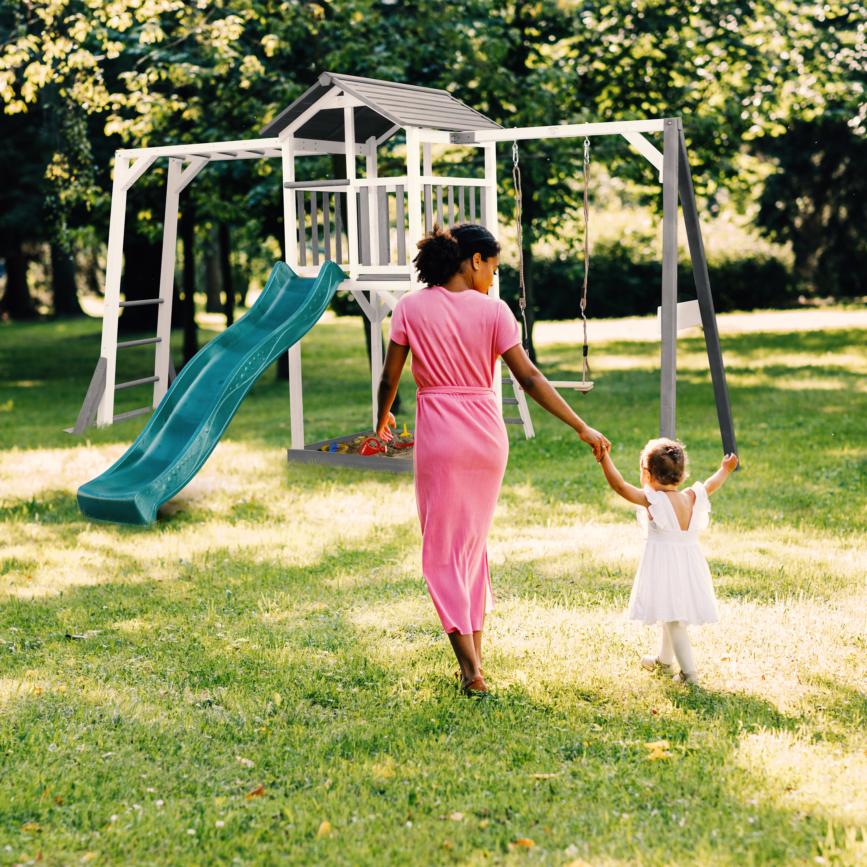 AXI Beach Tower with Climbing Frame and Single Swing Set Grey/White - Green Slide