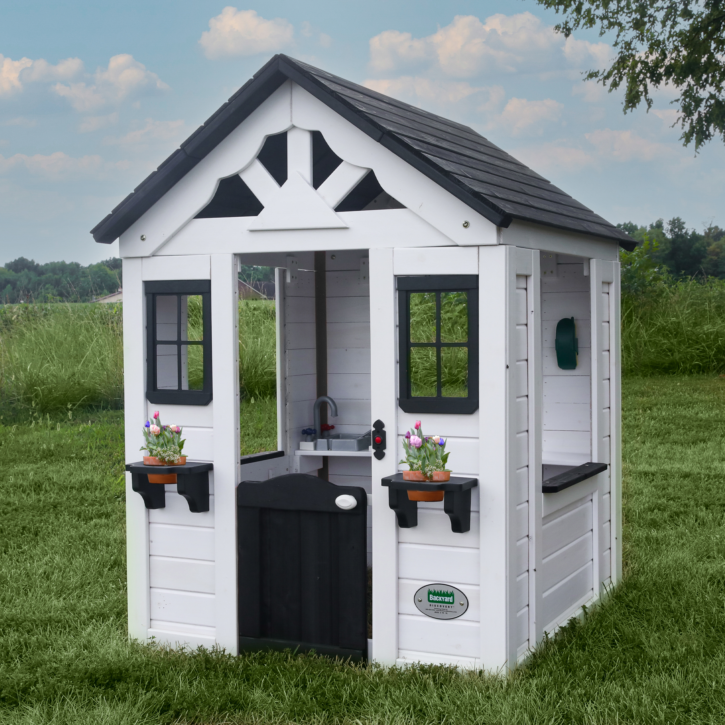 Backyard Discovery Sweetwater Playhouse White/Black