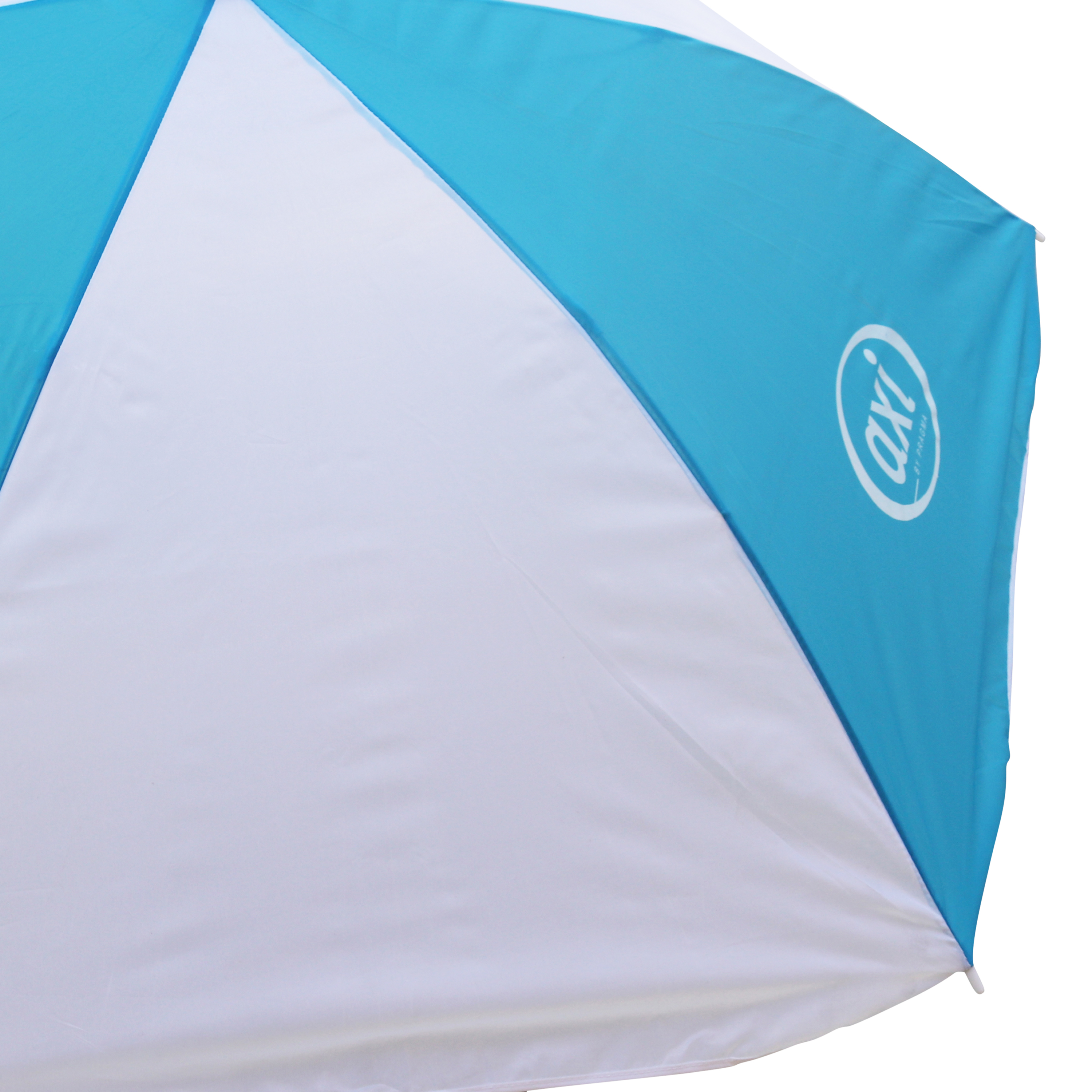 AXI Nick Sand & Water Picnic Table Brown - Parasol Blue/white - FSC Wood