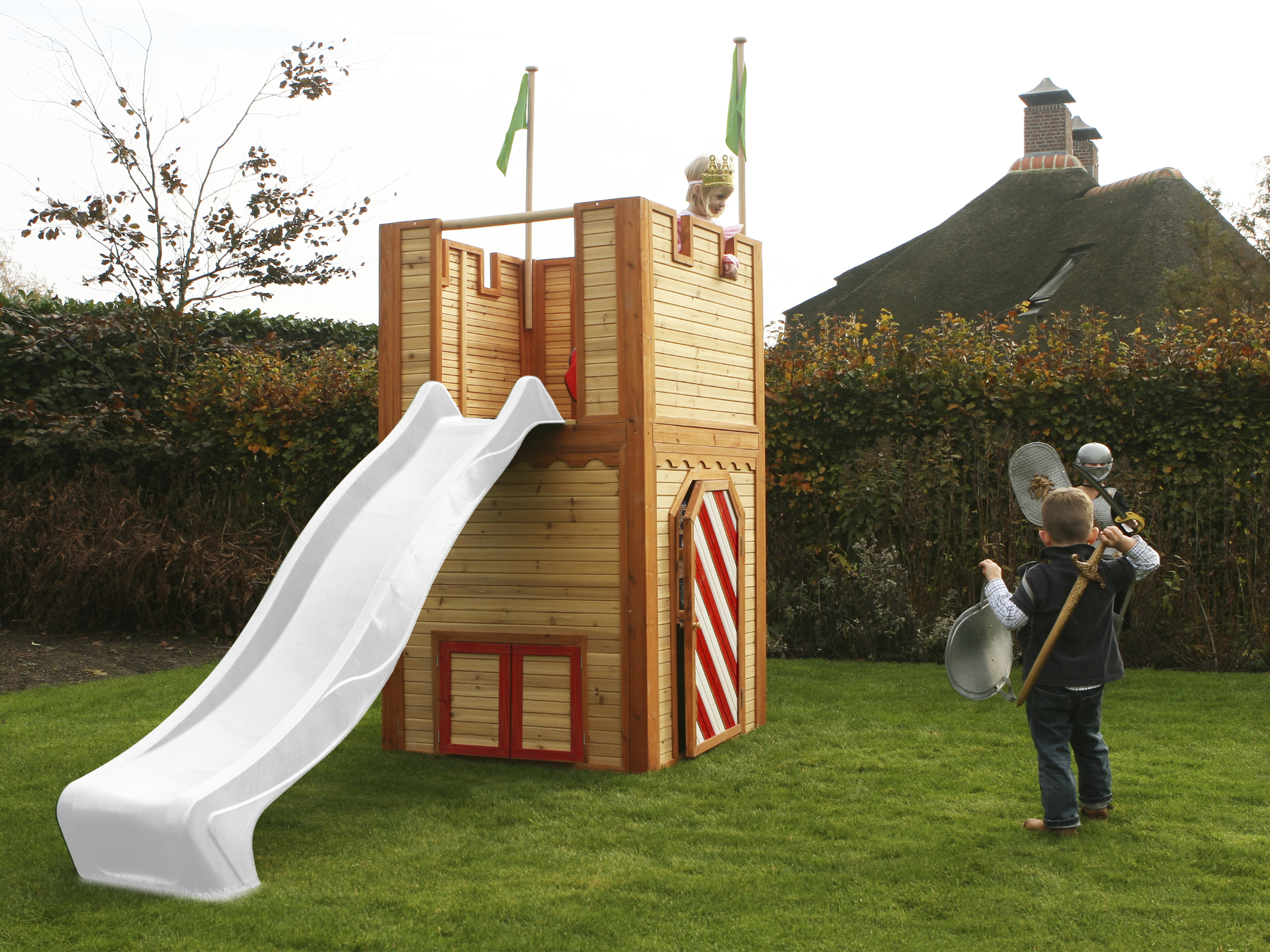 AXI Arthur Playhouse Brown/Red - White Slide-8717973937937 AXI Arthur Playhouse Brown/Red - White Slide