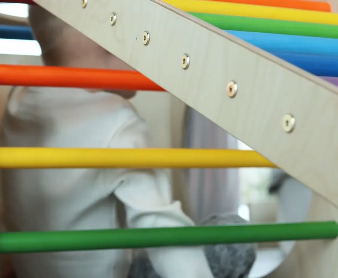 KateHaa Kletterwürfel / Holzwürfel mit Leiter und Kletterwand Pastellfarben 