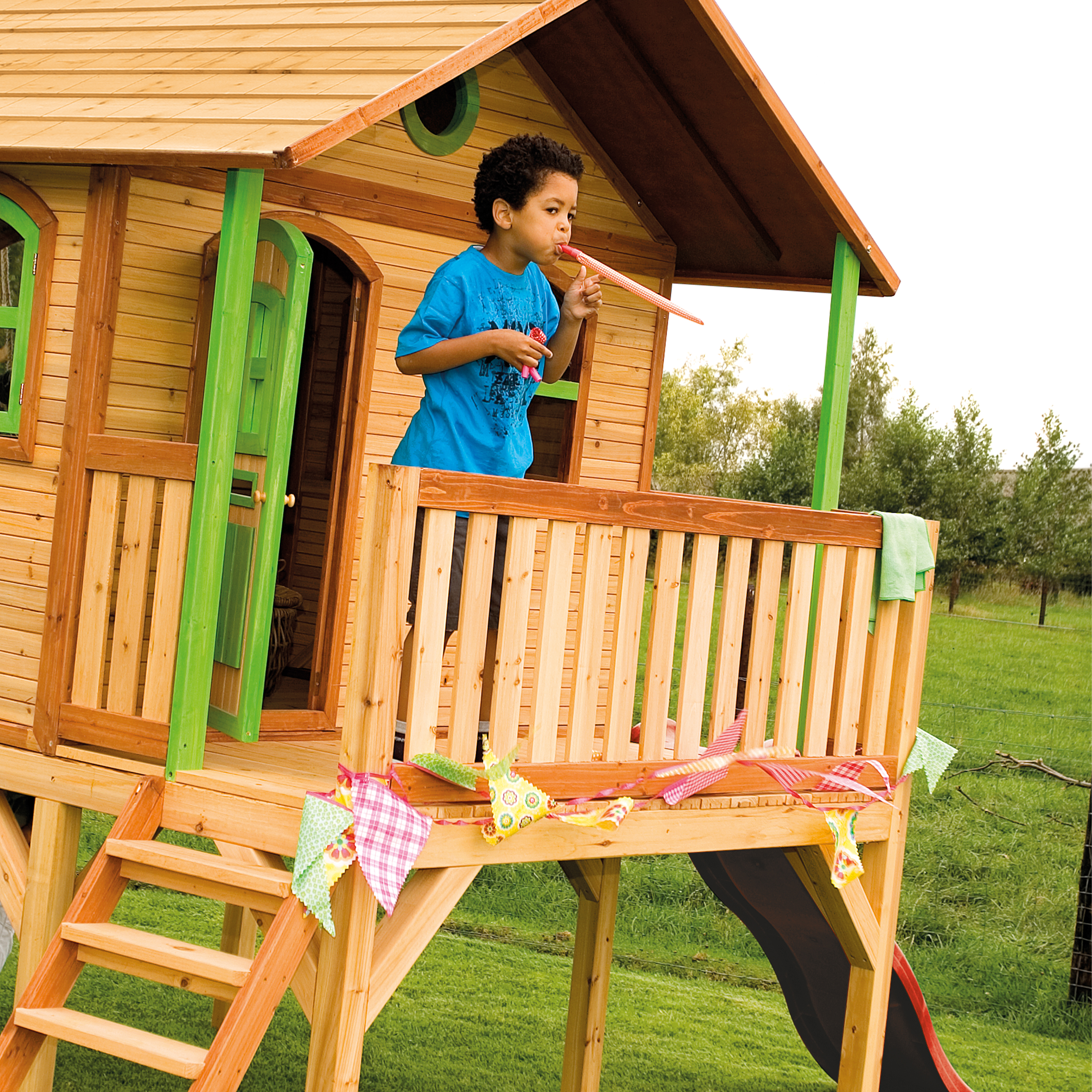 AXI Sophie Playhouse Brown/green - Red Slide