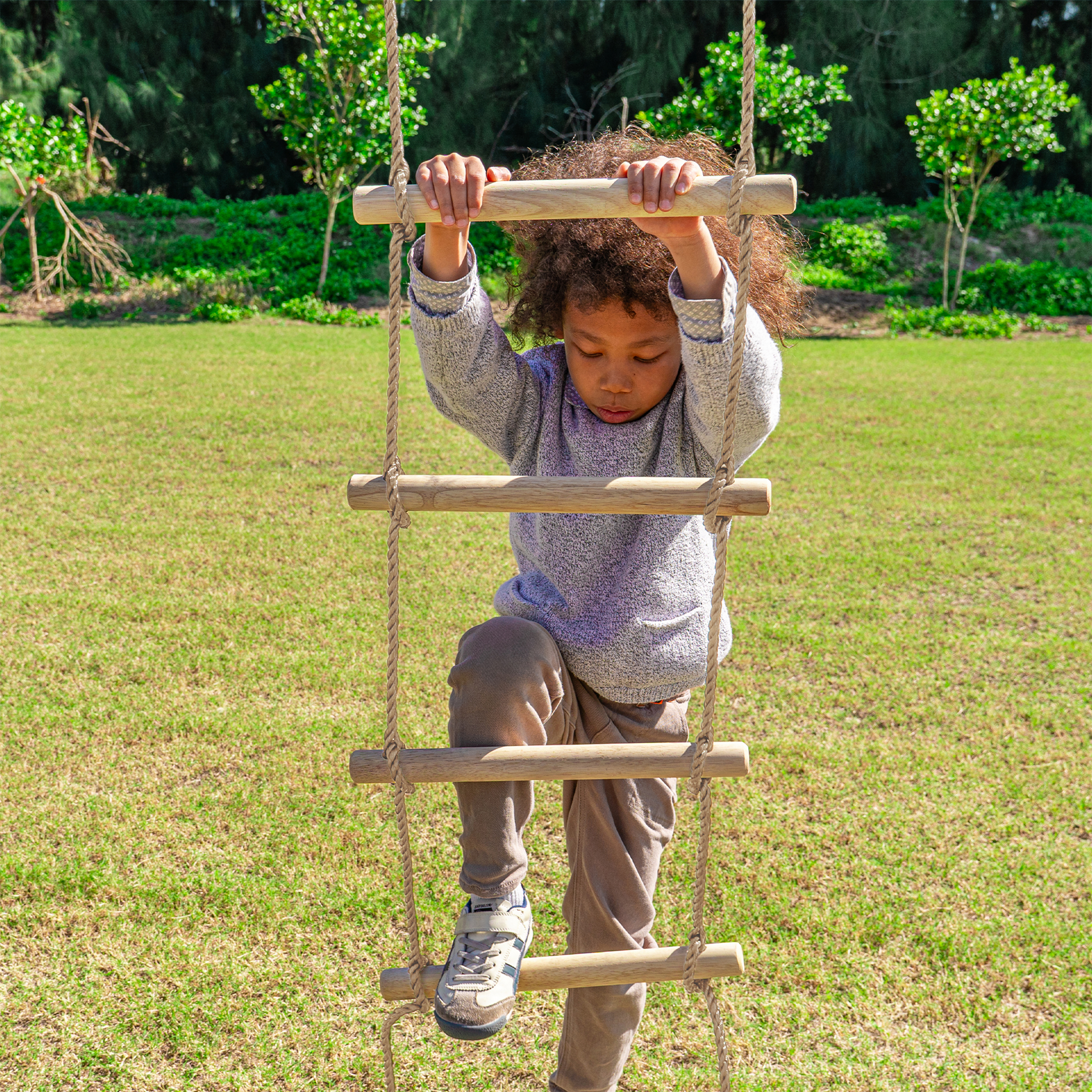 AXI Boris Wooden Playcentre with Swings, Trapeze, Climbing Nets and Monkey Bars – Green Slide