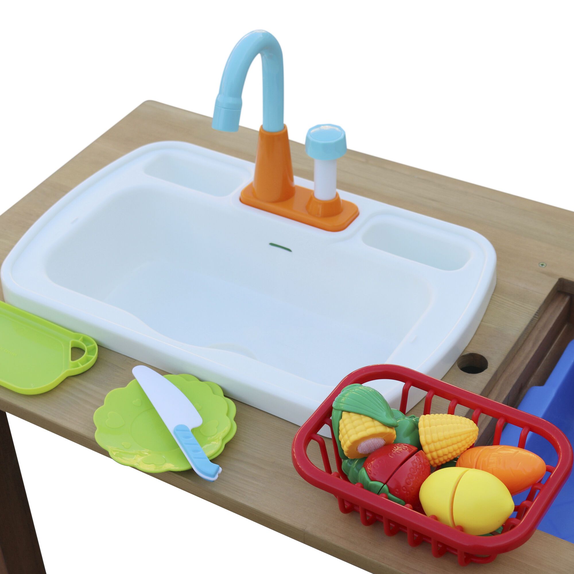 AXI Dennis Sand und Wasser Picknicktisch mit Spielküche und Sitzbänken Braun - Sonnenschirm Blau und Weiß