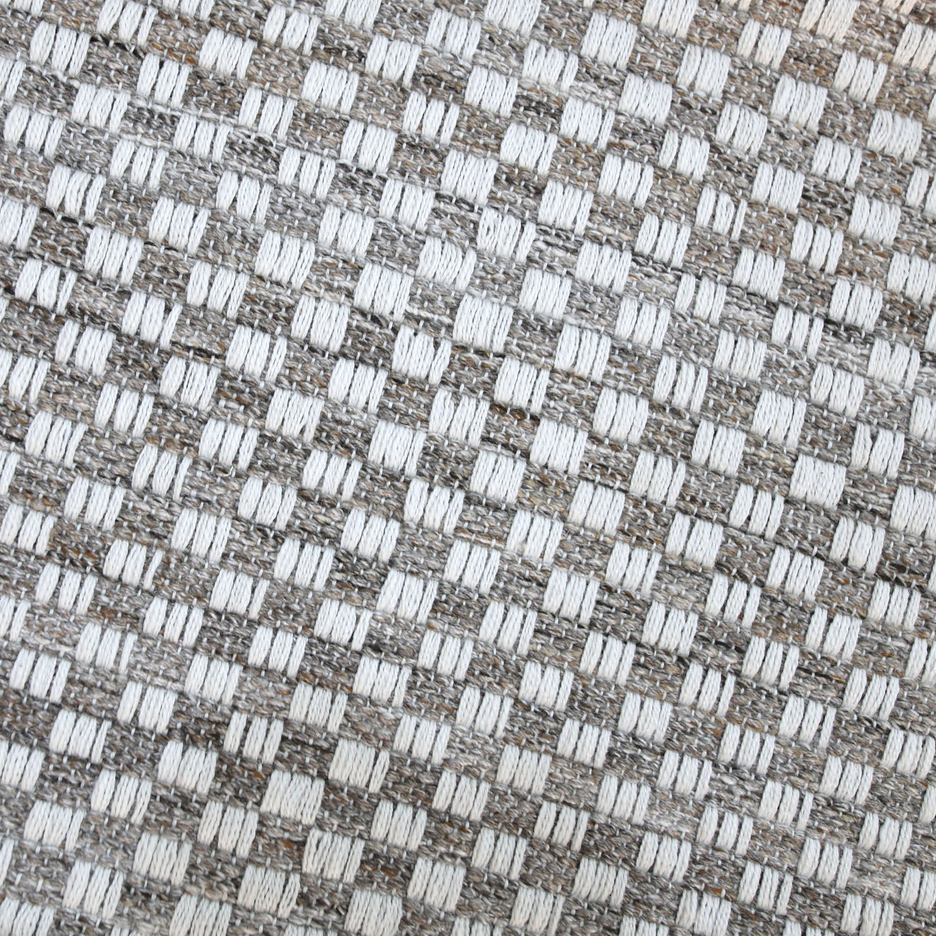 AXI Cyprus Outdoor Rug – 160 x 230 cm – Brown