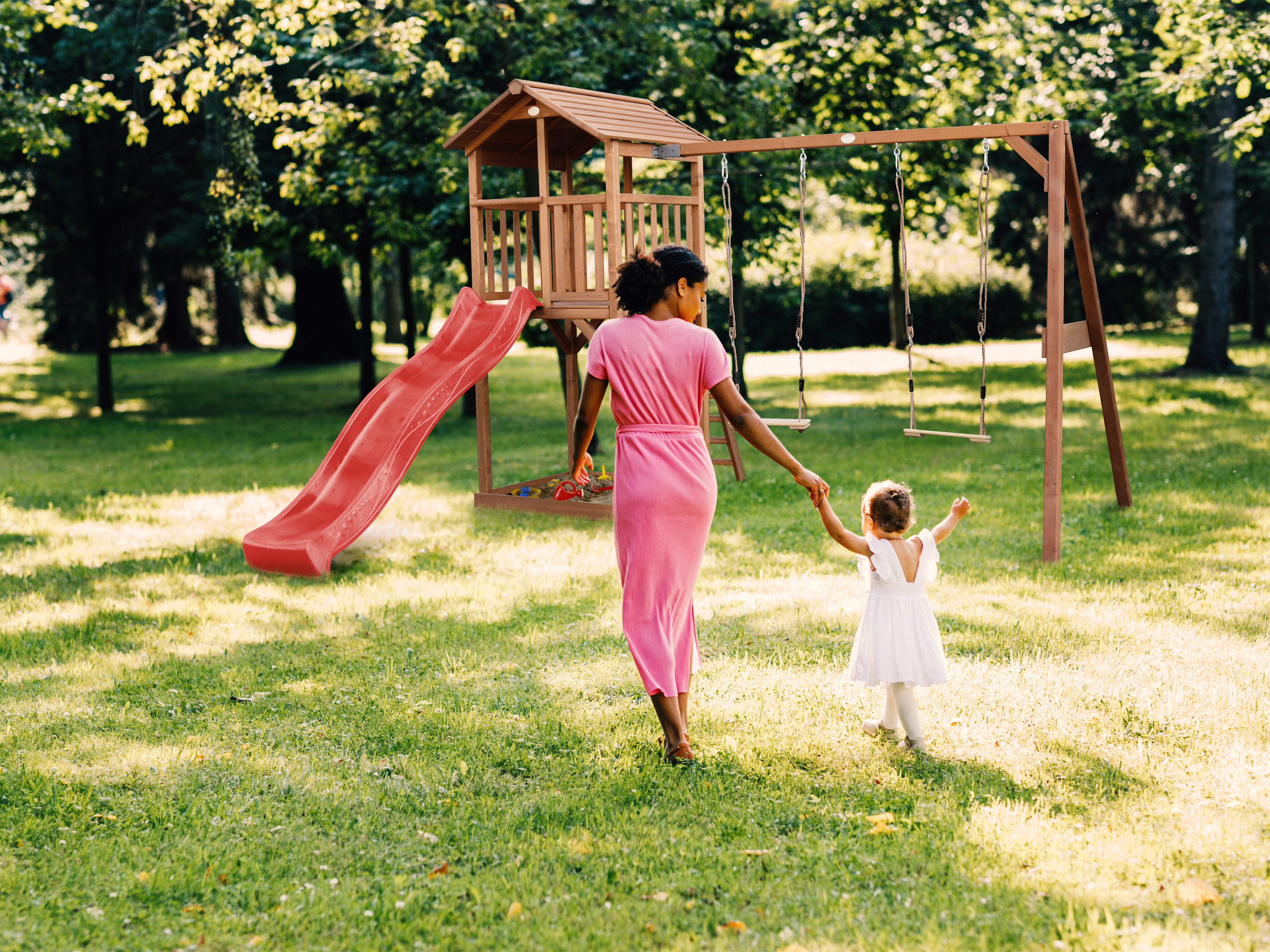 AXI Beach Tower with Double Swing Set Brown - Red Slide