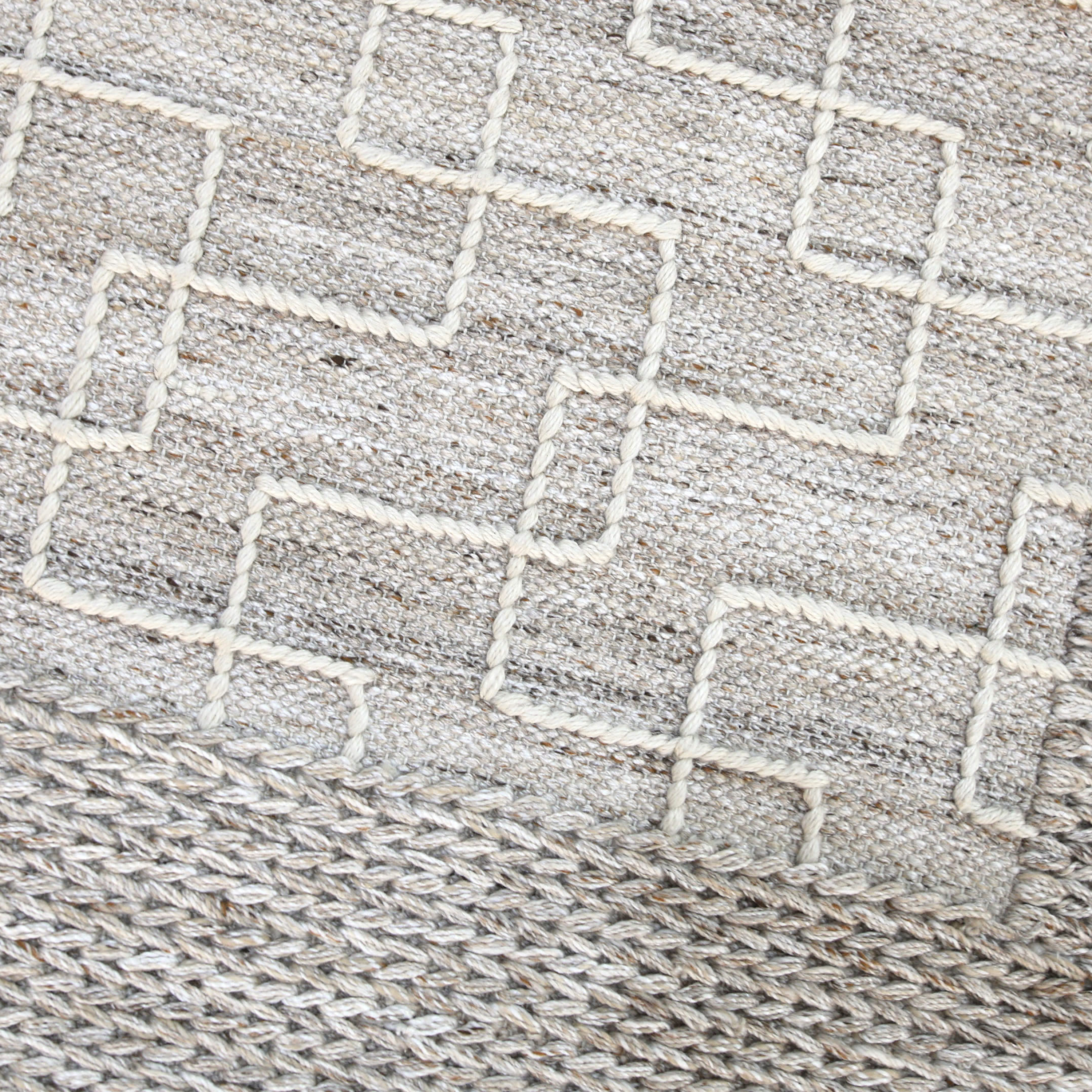 AXI Maui Outdoor Rug – 200 x 290 cm – Beige