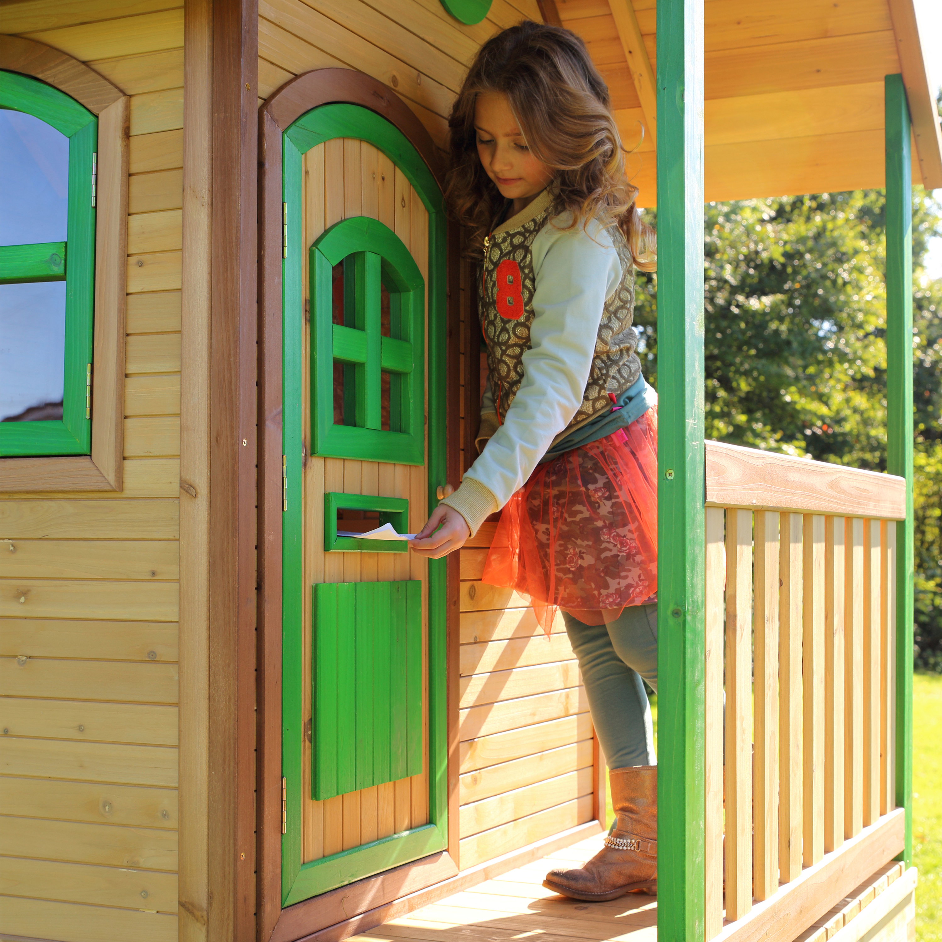 AXI Laura Playhouse Brown/green - Red Slide 