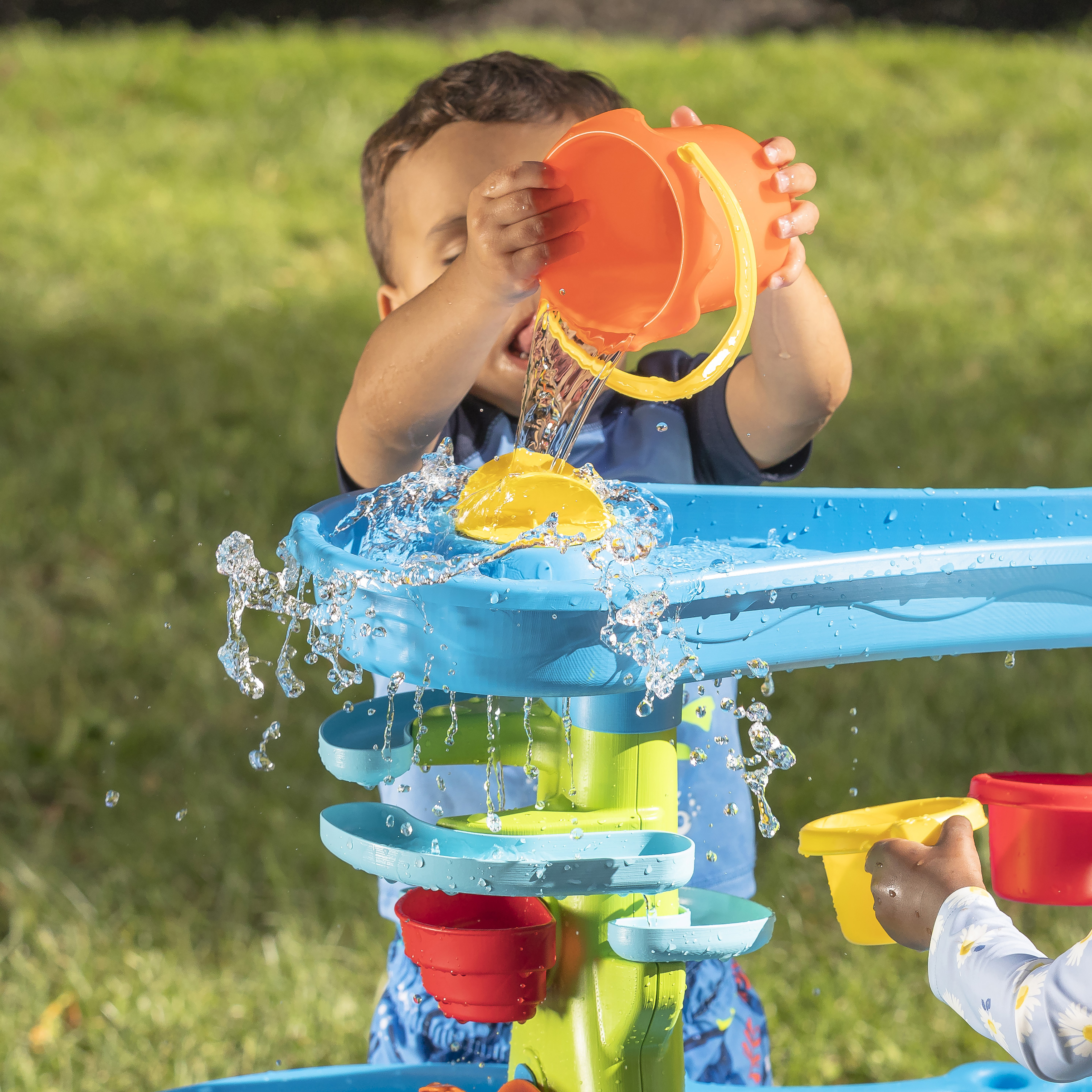 Step2 Double Showers Splash Water Table