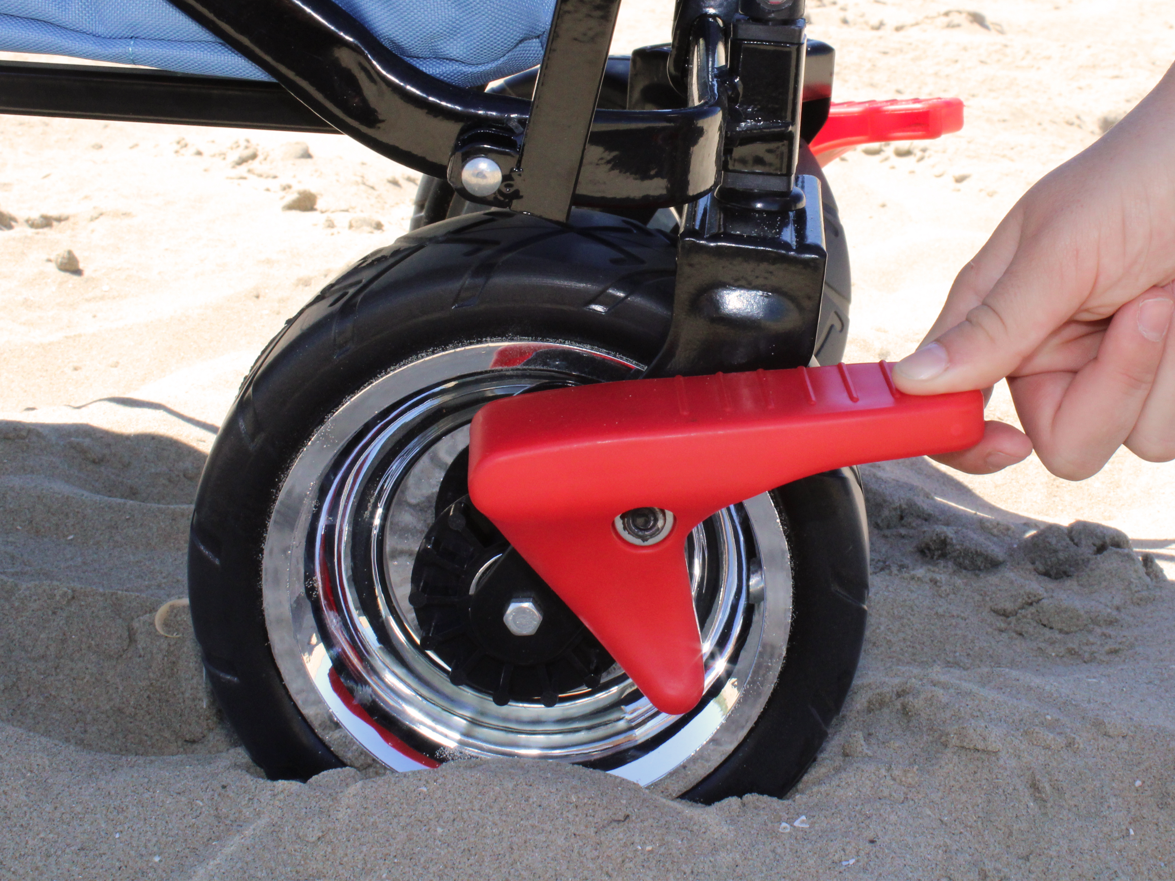 AXI AB210 Foldable Beach Wagon with roof. bag. brake. and handlebar - Blue